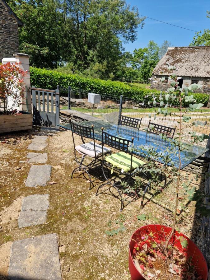 Gite Rustique En Centre Bretagne Laniscat Exteriör bild